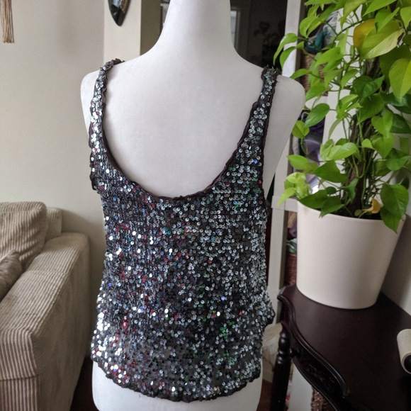 XS Talula Sequin Crop Top - Picture 4 of 5